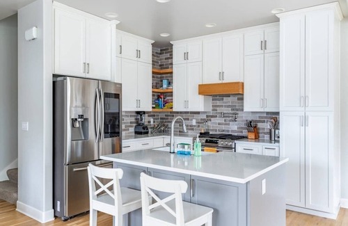 Edmonds Casa | Modern 3BR Retreat in Edmonds - Pets Welcome!