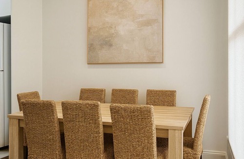 Redfern Casa | Modern 3BR terrace less than 10min to Sydney CBD