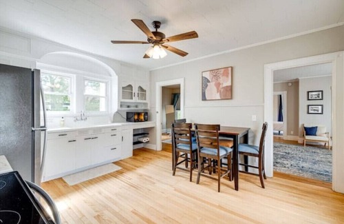 Westbrook Apartamento | Modern 3BR - W/D + Parking - Near Portland