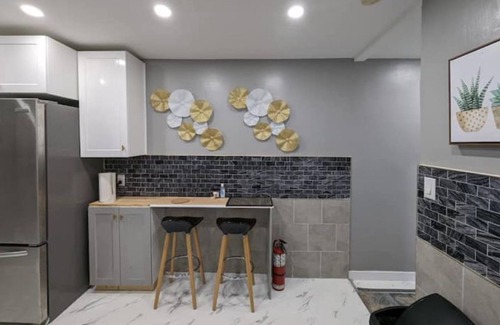 Hamilton Casa | Modern 3BR w/ Laundry & More!