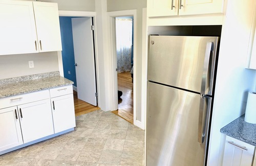 Revere Apartamento | Modern 3BR with free parking near Revere Beach!!
