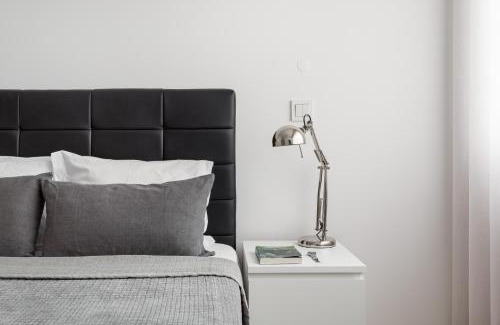 Sao Domingos de Benfica Apartamento | Modern 3BR with Terrace in Benfica by Host For Us