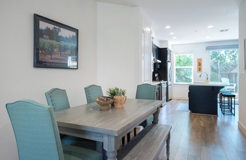 Santa Rosa Casa | Modern 4 bdrm/2.5bath with Sauna!