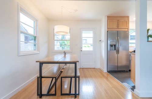 King Casa | Modern 4-bdrm Cape Cod House, Popular NE Portland