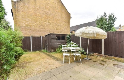 Rotherhithe Casa | Modern 4 bedroom Terraced House by the Thames!