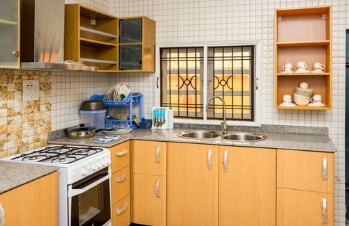 Ibadan Casa | Moderno dúplex de 4 dormitorios con baño privado 24/7 Fuente de alimentación