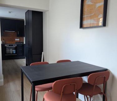 Belfast Apartamento | Modern 4-Bedroom Home in East Belfast Perfect for Professionals
