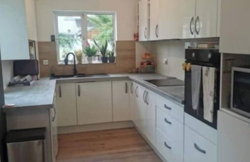 Ballyfermot Casa | Modern 4 bedroom house Dublin 20