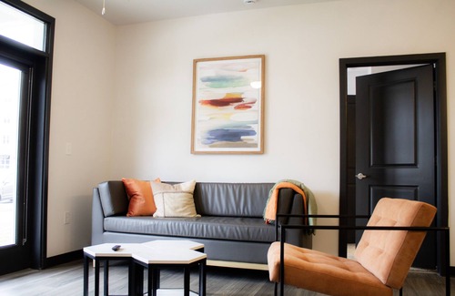 Bloomington Apartamento | Modern 4-BR Condos at Current at Latimer Square