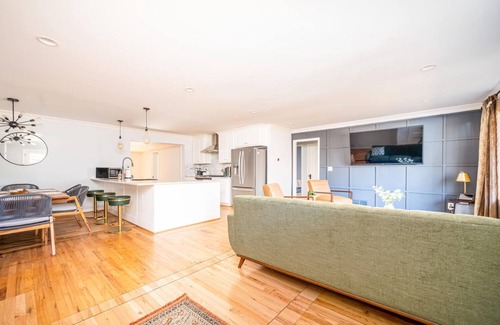 Candler-McAfee Casa | Modern 4bd/3ba Home in the heart of Decatur