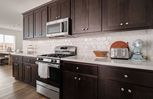 Folsom Casa | Modern 4BD/3BA Luxury Home