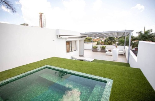 Helios del Oeste Casa | MODERN 4Bdr house w/ Jacuzzi, Terrace & BBQ at BV, Santo ...