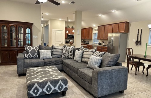 Cypress Casa | Modern 4BR Oasis near Houston!!!