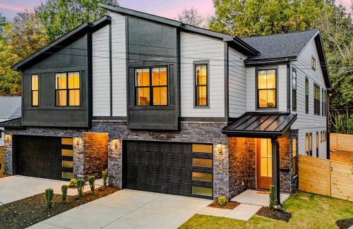 Charlotte Casa | Modern 4BR Retreat in Uptown!