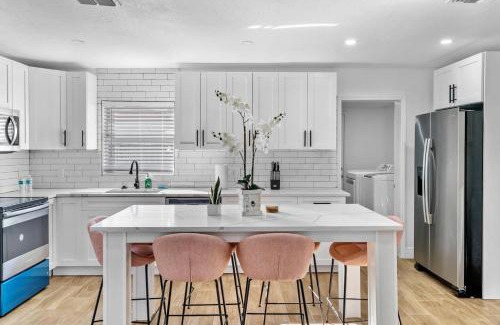 Sun Bay South Casa | Modern 4br South Tampa Home Yard Near The Bay