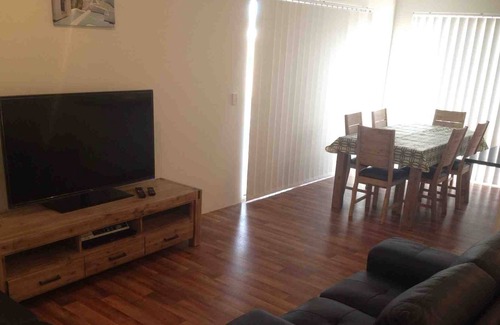 Webberton Casa | Modern 4x2 fully selfcontained House