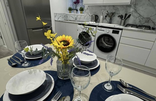Canning Town North Casa | Modern 5 Bed near ExCel - Big Ben with FAST WI FI