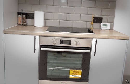 Gillingham Casa | Modern 5-bedroom House-Medway- Free Parking- Sleeps 10