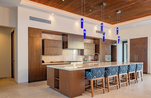 Buzzards Villa | Modern 5bd Villa Fully Staffed steps from the beach with Beach Club Access!