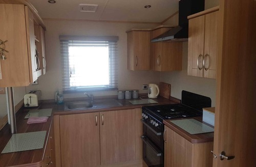Burnham-on-Sea Casa | Modern 6 berth caravan close to fishing lakes and beach