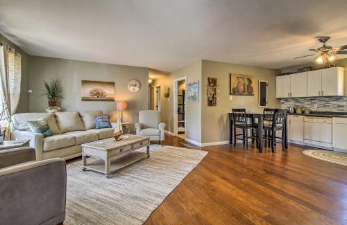 Stockton Casa | Modern Abode with Patio about 1 Mi to Stockton Lake!