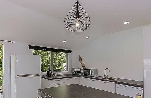 Omokoroa Apartamento | ALOJAMIENTO MODERNO EN FABULOSA UBICACIÓN!