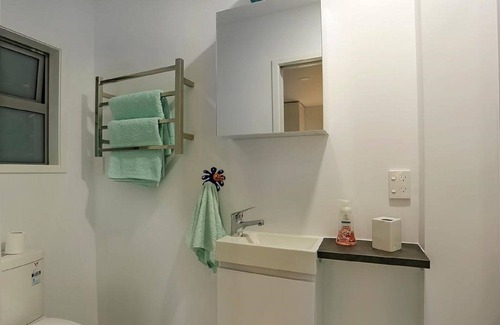 Omokoroa Apartamento | ALOJAMIENTO MODERNO EN FABULOSA UBICACIÓN!