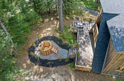Indian Lake Cabina | Modern Adirondack A-Frame Retreat