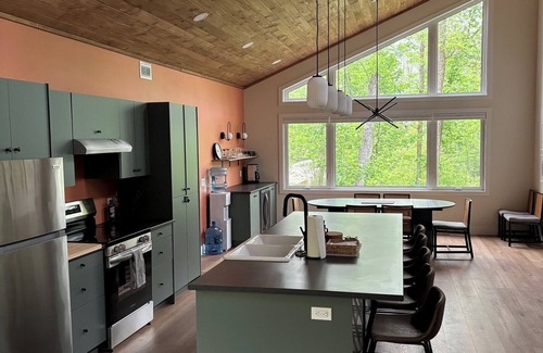 Victoria Beach Cabina | Modern Albert Beach Cabin - with Sauna