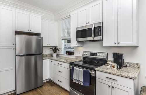 Harleston Village Casa | Modern Amenities in Historic Charleston's Harleston Village