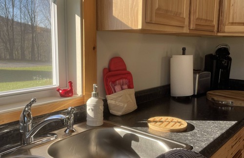 Stowe Area Cabina | modern and bright cabin, beautiful views. close to skiing