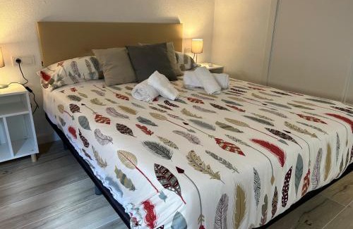 Distrito Noroeste Apartamento | Modern and Bright close to the Station