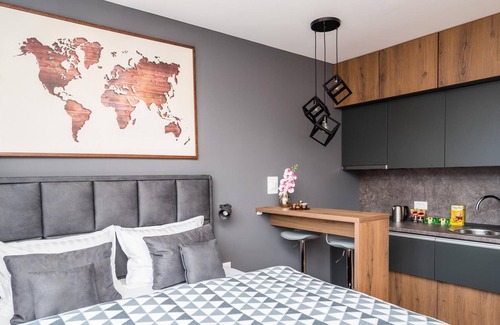 Old Town Apartamento | Modern and Bright Studio - Main Street