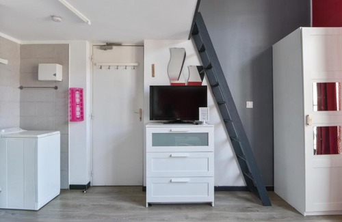 Vauban - Wazemmes Apartamento | Modern and bright studio in Vauban district Central Lille
