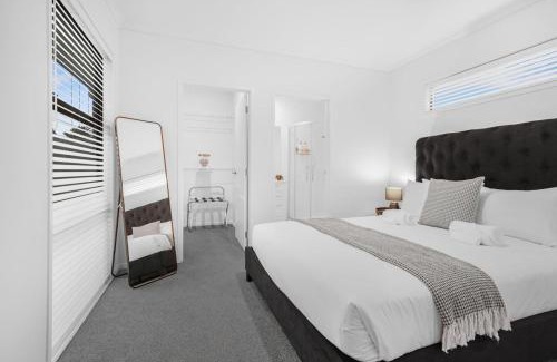 Te Rapa Casa | Modern and Central with 2 Ensuites -By KOSH BNB