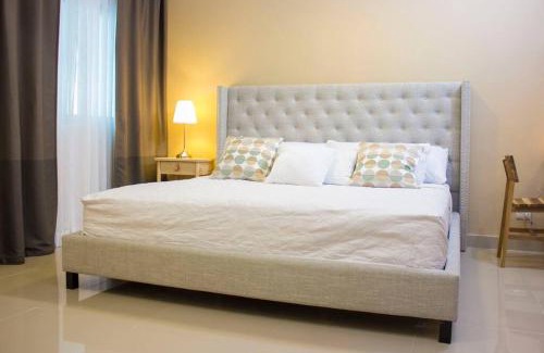 Bella Vista Apartamento | Modern and centric Apartment with pool and gym at Downtown