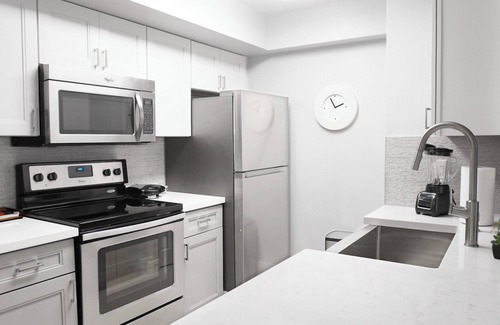 Pembroke Pines Condominio | Modern and chic 1B/1B in South Florida near Beach