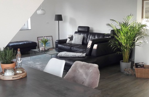 Leer Apartamento | Modern and cozy apartment in Loga, near the Evenburg and Ostfriesland hiking trail