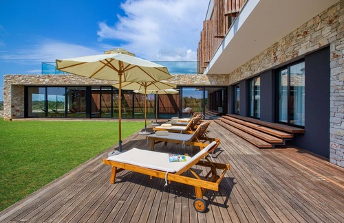 Porec Villa | Villa de diseño moderno y confortable con una impresionante piscina cubierta