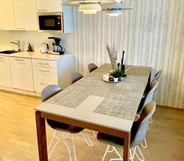Kallio Apartamento | Modern and cosy 3-bedroom apartment with private sauna, in trendy Kalasatama