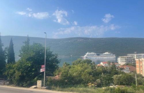 Denovici Apartamento | Modern and cosy flat in Kotor Bay