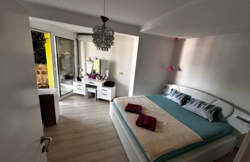 Denovici Apartamento | Modern and cosy flat in Kotor Bay