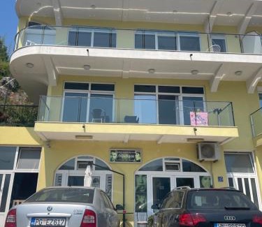 Denovici Apartamento | Modern and cosy flat in Kotor Bay