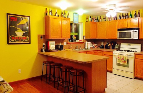 Bushkill Casa | Moderno y acogedor hogar con una corriente en Bushkill