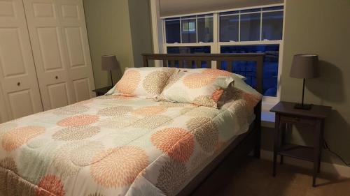 Traverse City Casa | Modern and Pristine Condo -By the GT Commons