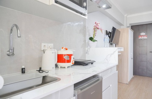 Kebagusan Apartamento | Modern And Restful Studio At Kebagusan City Apartment