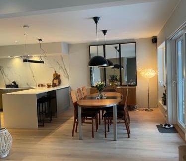 Tromso Casa | Modern and sentral home - close to centrum and nature