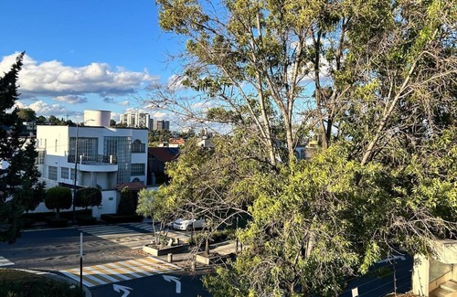 Barrio Bosques de las Lomas Casa | Modern and Spacious room with balcony