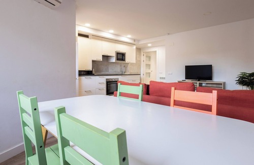 Porta Apartamento | Modern and spacious apartment well located