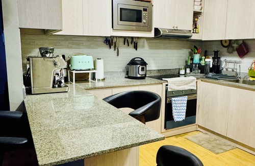 Ayala Alabang Condominio | Modern and spacious 2BR condo. Prime location in Alabang